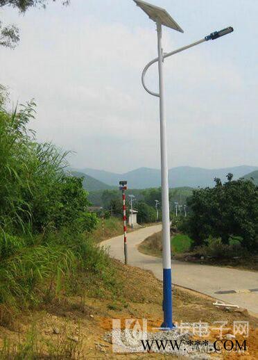 供應(yīng)賽鷗5米40瓦 延安太陽能路燈榆林當(dāng)?shù)靥柲苈窡魪S家，延安5米太陽能路燈配置報價表