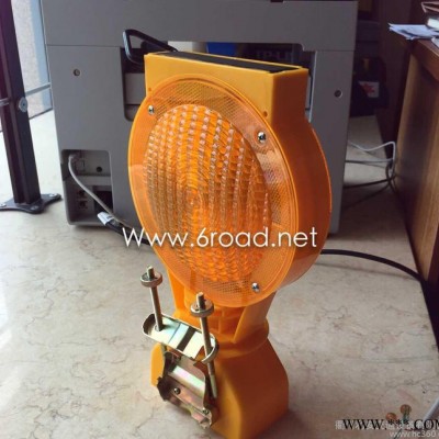 **太陽能路障燈 警示燈