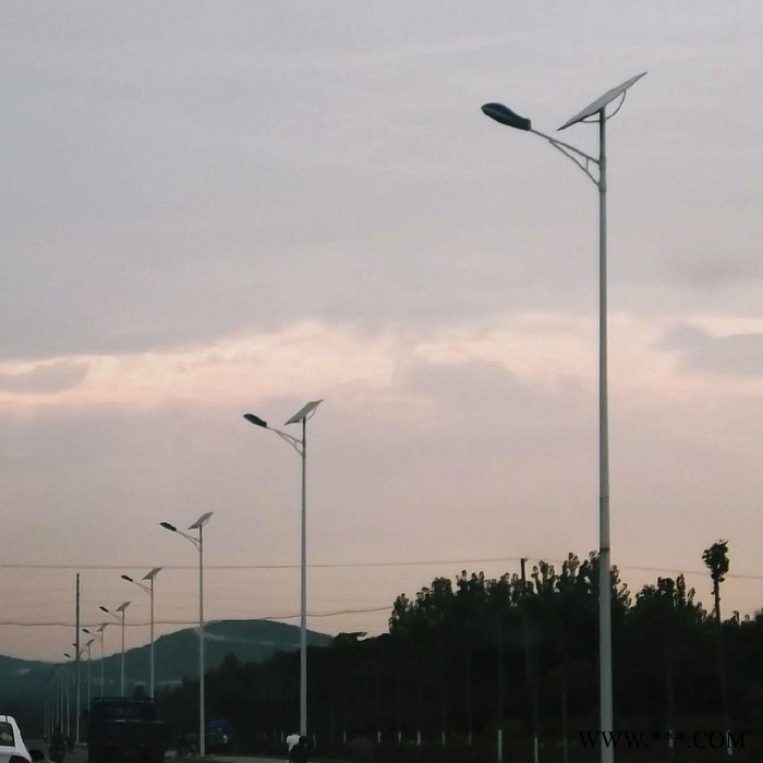 天津太陽能路燈廠家專業生產9米91WLED太陽能路燈安裝太陽能路燈