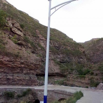 山東太陽能路燈廠家專業生產4米17WLED太陽能路燈太陽能路燈檢測