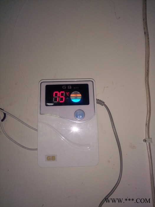 供應火陽能熱水器130水箱火陽能熱水器巴中大世界電器