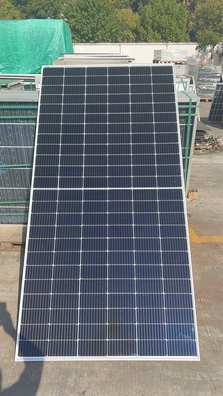 550W太陽能光伏發電組件 光伏板 發電板 單晶單面