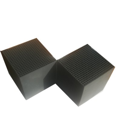 噴漆房除味用蜂窩活性炭方塊整箱 大孔小孔蜂窩狀吸附活性炭批發