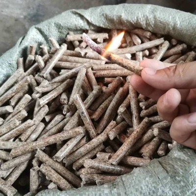 生物質顆粒燃料 壁爐采暖爐燃燒顆粒 木屑顆粒木顆粒燃料現貨批發