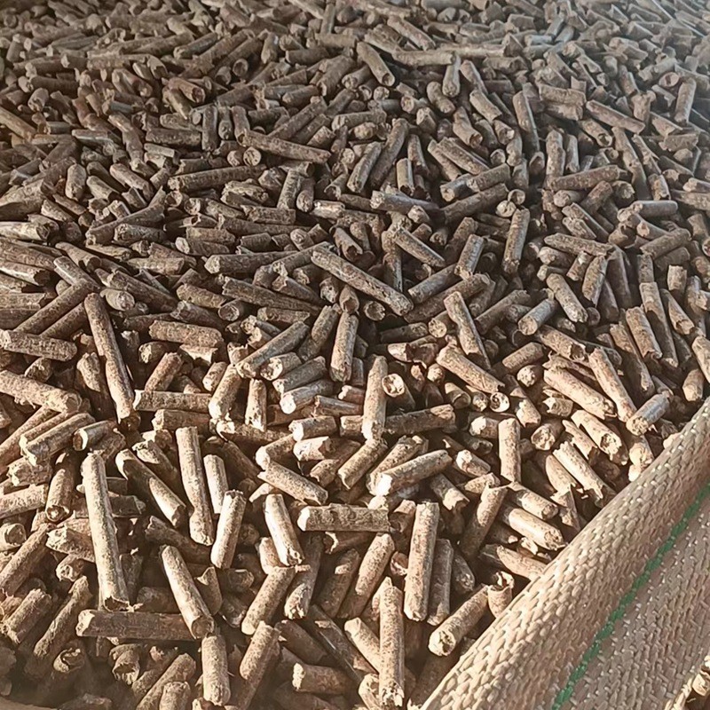 樟子松生物質木顆粒家用取暖鍋爐燃料高熱不結焦清潔能源顆粒